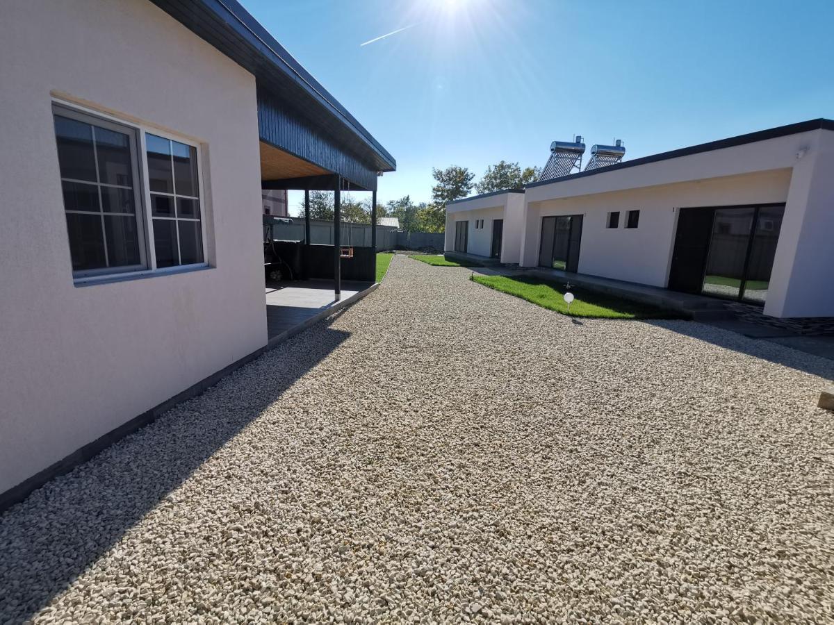 Casutele Amaliei Hotell Corbu  Exteriör bild