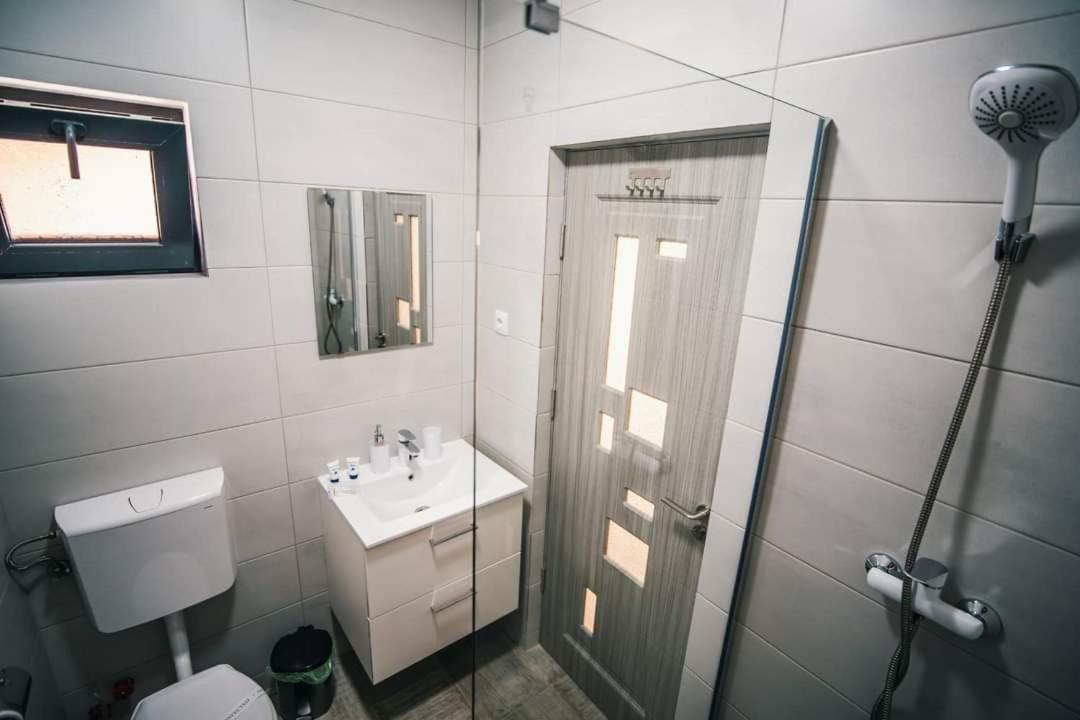 Casutele Amaliei Hotell Corbu  Exteriör bild