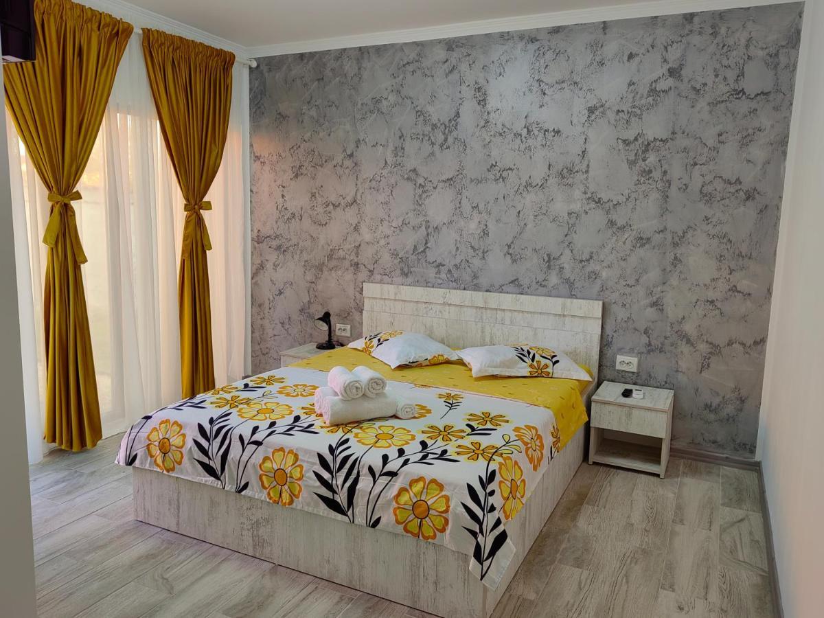 Casutele Amaliei Hotell Corbu  Exteriör bild